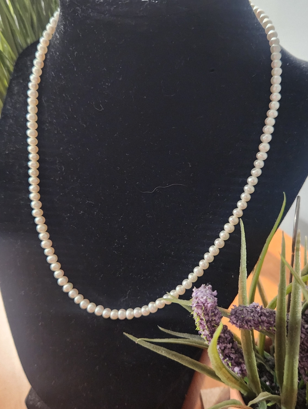 Vintage classic White Pearl Strand Necklace with Gold Clasp 10k RTI Gold 17"